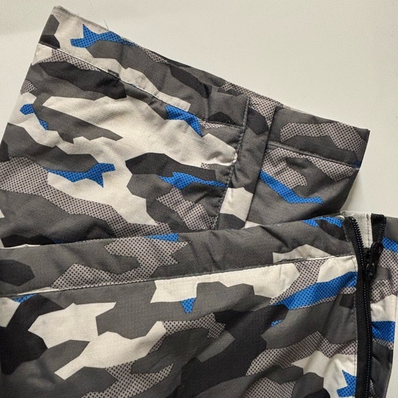 48 sale for ski week! Eddie Bauer Kids Snow Bib (14 year olds) - Picture 8 of 9